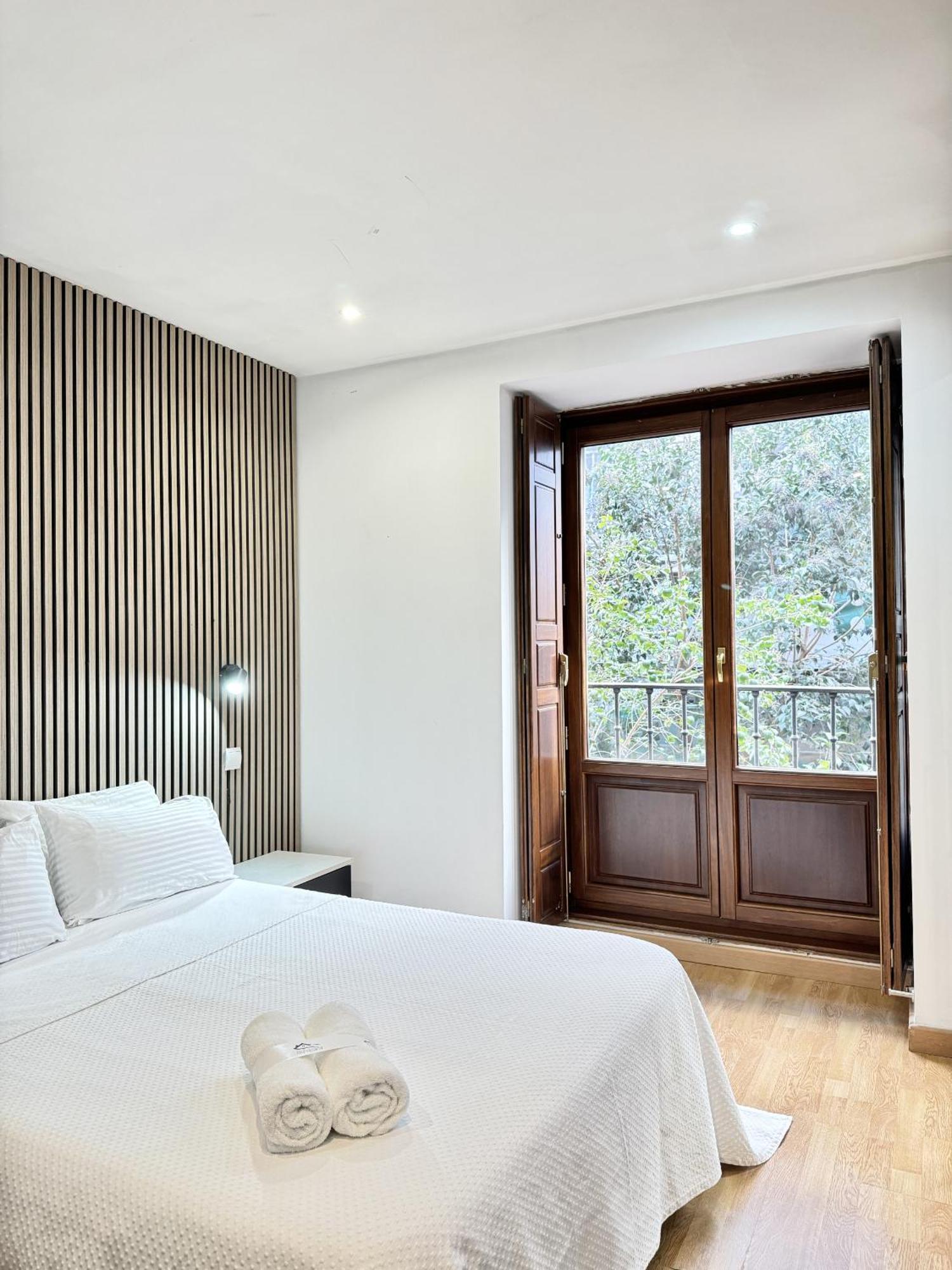 Apartamentos Day Madrid San Antonio Centro Gran Via Sol Malasana Exterior foto